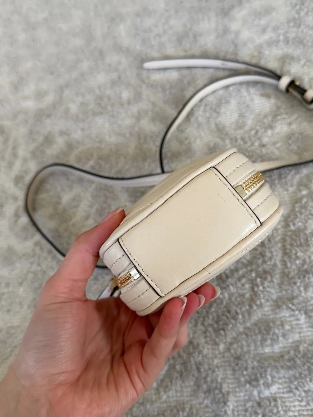 Tory Burch Kira Cream Chevron Quilted Mini Crossbody With Gold Chain - Worn Once